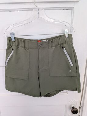 Women's Olive Green Performance Trail Shorts American Outdoorsman SZ. Lg UPF 30